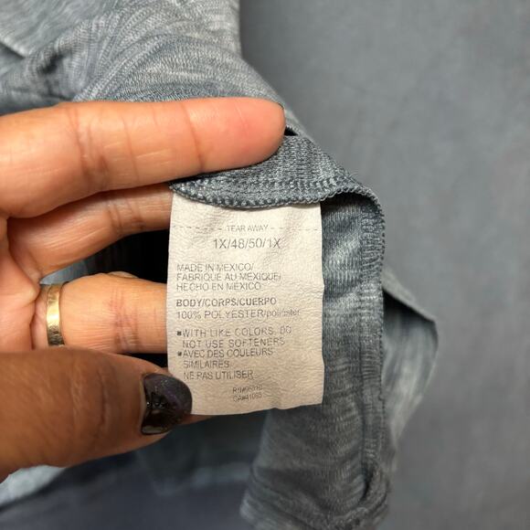 Under Armour HeatGear Gray V-Neck Tee 1X Plus Size Activewear Shirt Gorpcore Gym - Picture 5 of 11